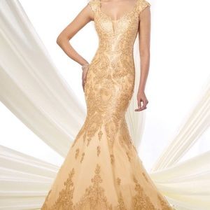Ivonne D by Mon Cheri gown